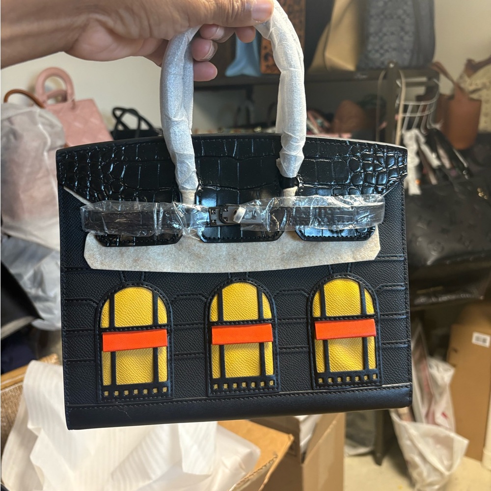Stylish Black and Yellow Satchel - Picture 5 of 10